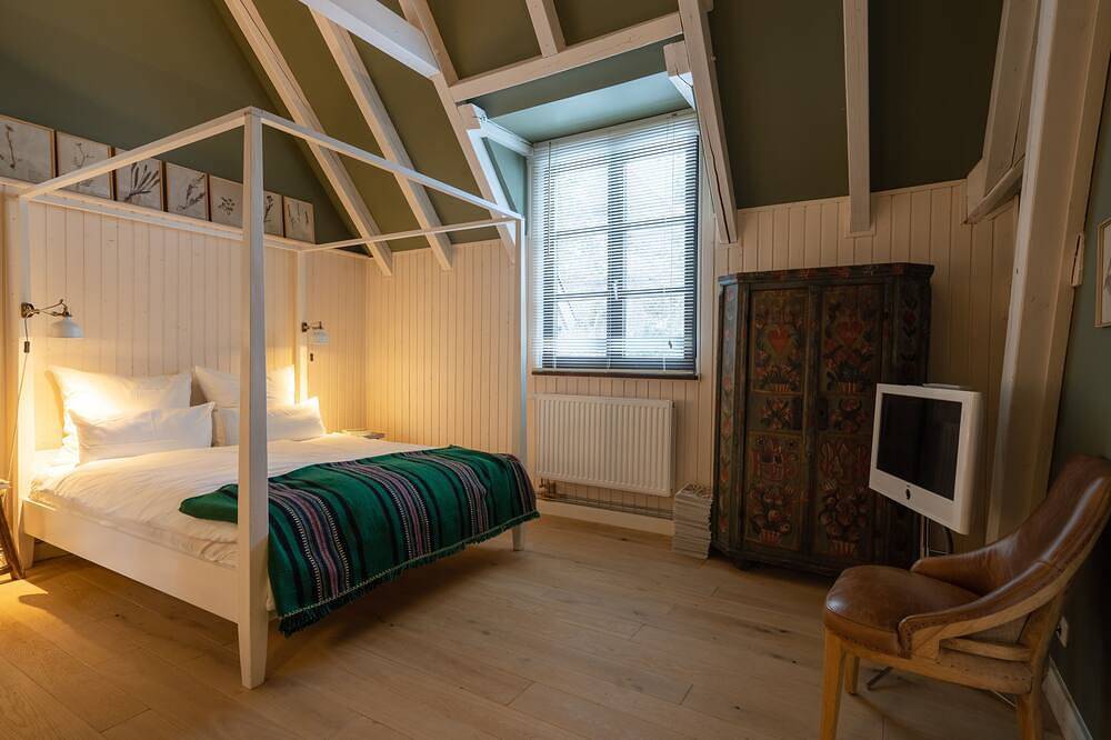 Ganze Wohnung, Wald-Apartment in Possenhofen, Pöcking