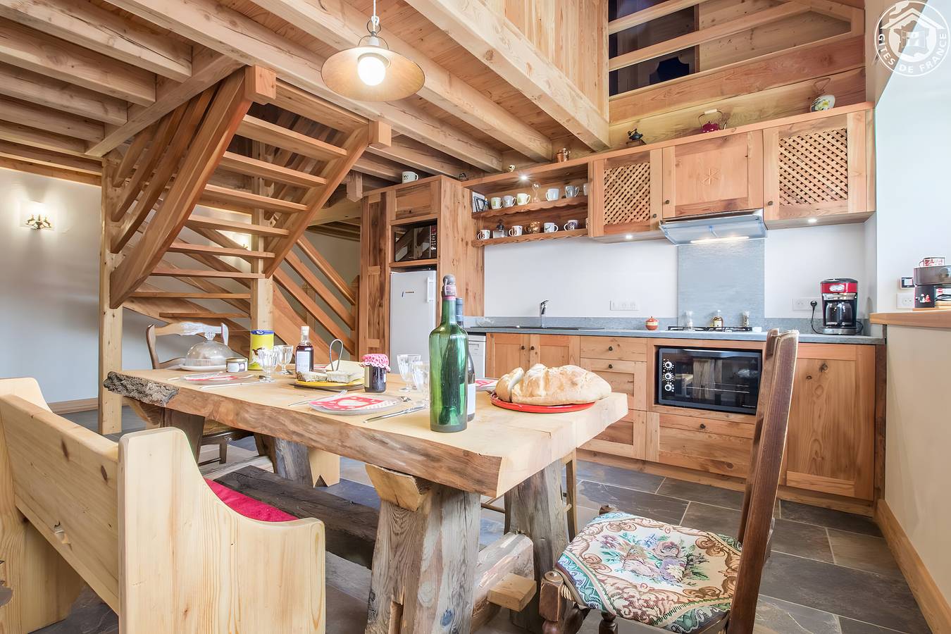 Appartement entier, Avec la vue sur montagne, le châlet 'L'ours'. in Montricher-Albanne, Région de Saint-Jean-de-Maurienne