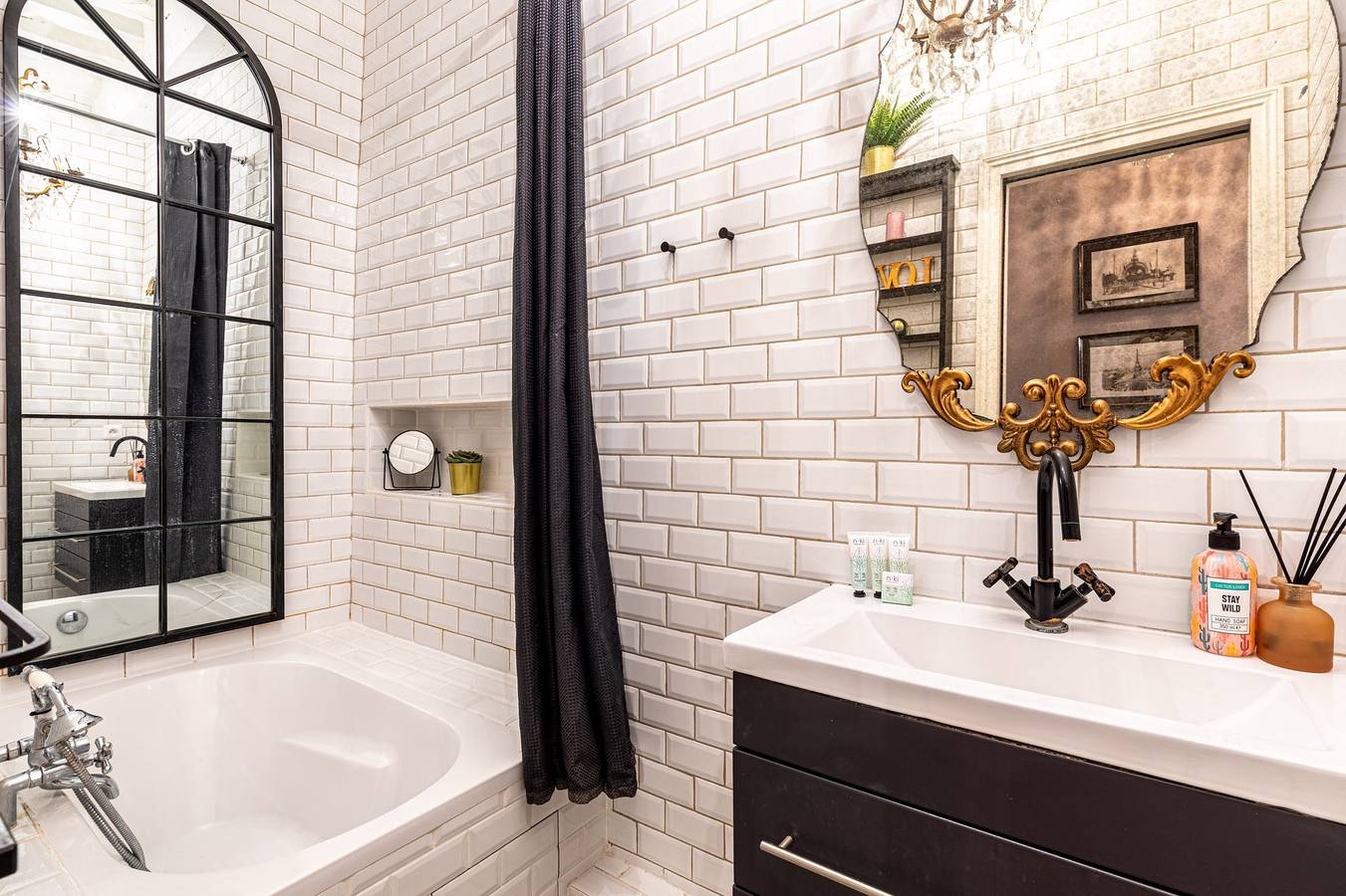 Entire apartment, Guestready - Artisan Style Stay in Paris' Heart in 1st Arrondissement, Paris