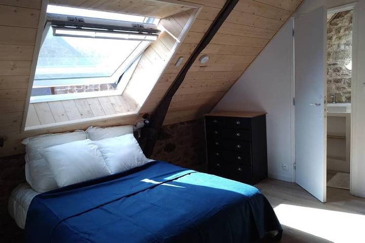 Location de vacances pour 4 personnes, avec piscine ainsi que terrasse et jardin à Sains - 2