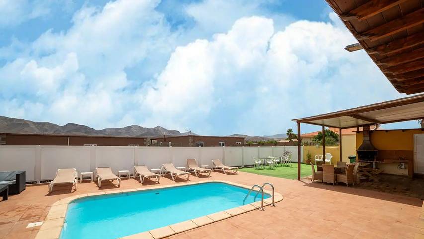 Granja para 9 personas, con piscina y jardín, Se admiten mascotas en Fuerteventura - 2