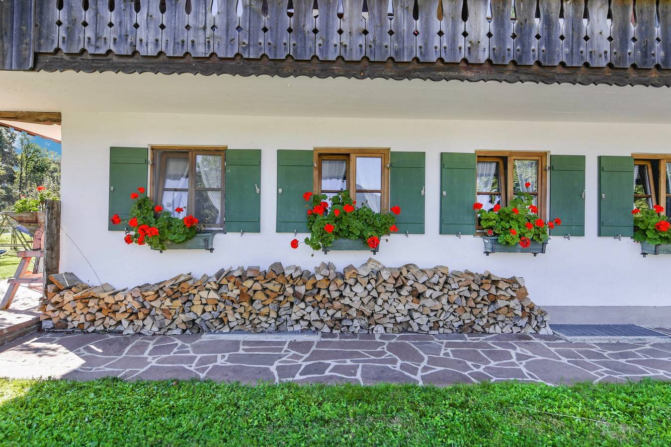 Entire apartment, Cosy Apartment "Düftalm" with Terrace, Garden & Wi-Fi; Parking Available, Pets Allowed in Brauneck (Lenggries), Lenggries