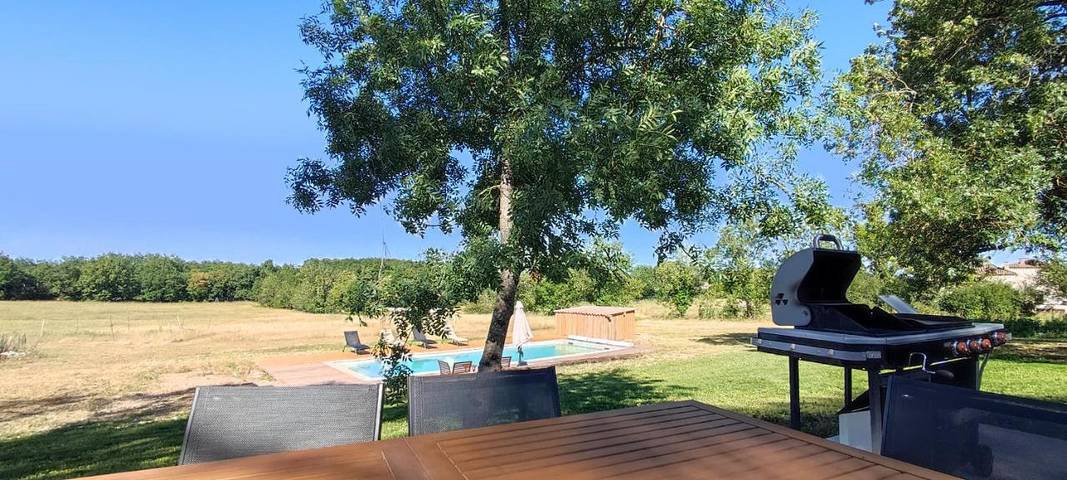 Location de vacances pour 5 personnes, avec piscine et terrasse à Carnac-Rouffiac - 3