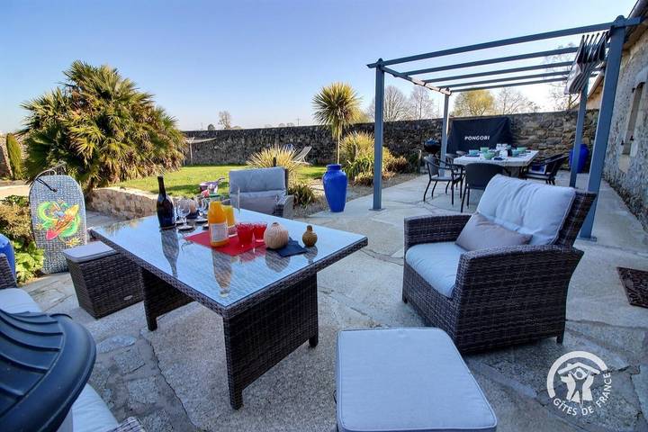 Gîte pour 7 personnes, avec jardin et terrasse à Plancoët - 3