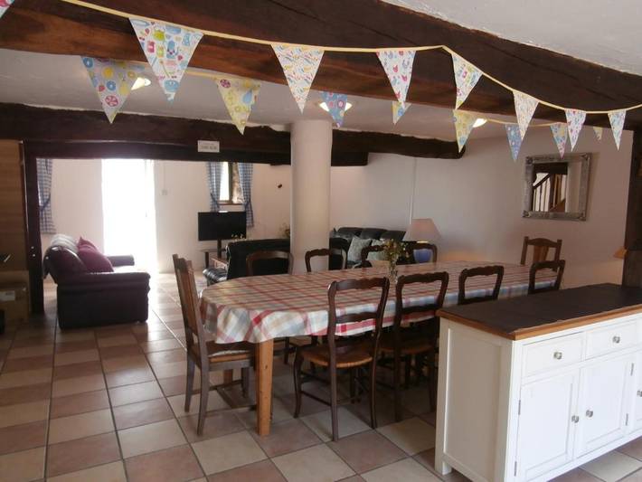 Location de vacances pour 10 personnes, avec terrasse et piscine à Saint-Pierre-du-Chemin - 3