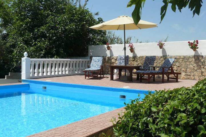 Ferienhaus für 4 Personen, mit Terrasse und Garten