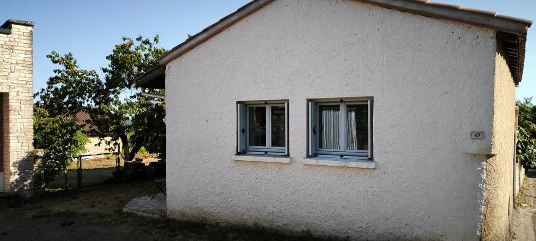 Location de vacances pour 3 personnes, avec Terrasse à Montgesty - 2