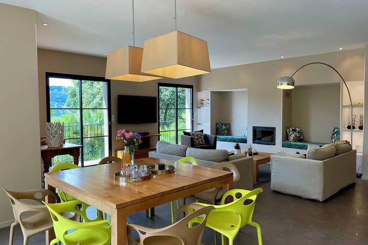 Cottage pour 8 personnes, avec sauna ainsi que jardin et balcon à Vals-les-Bains