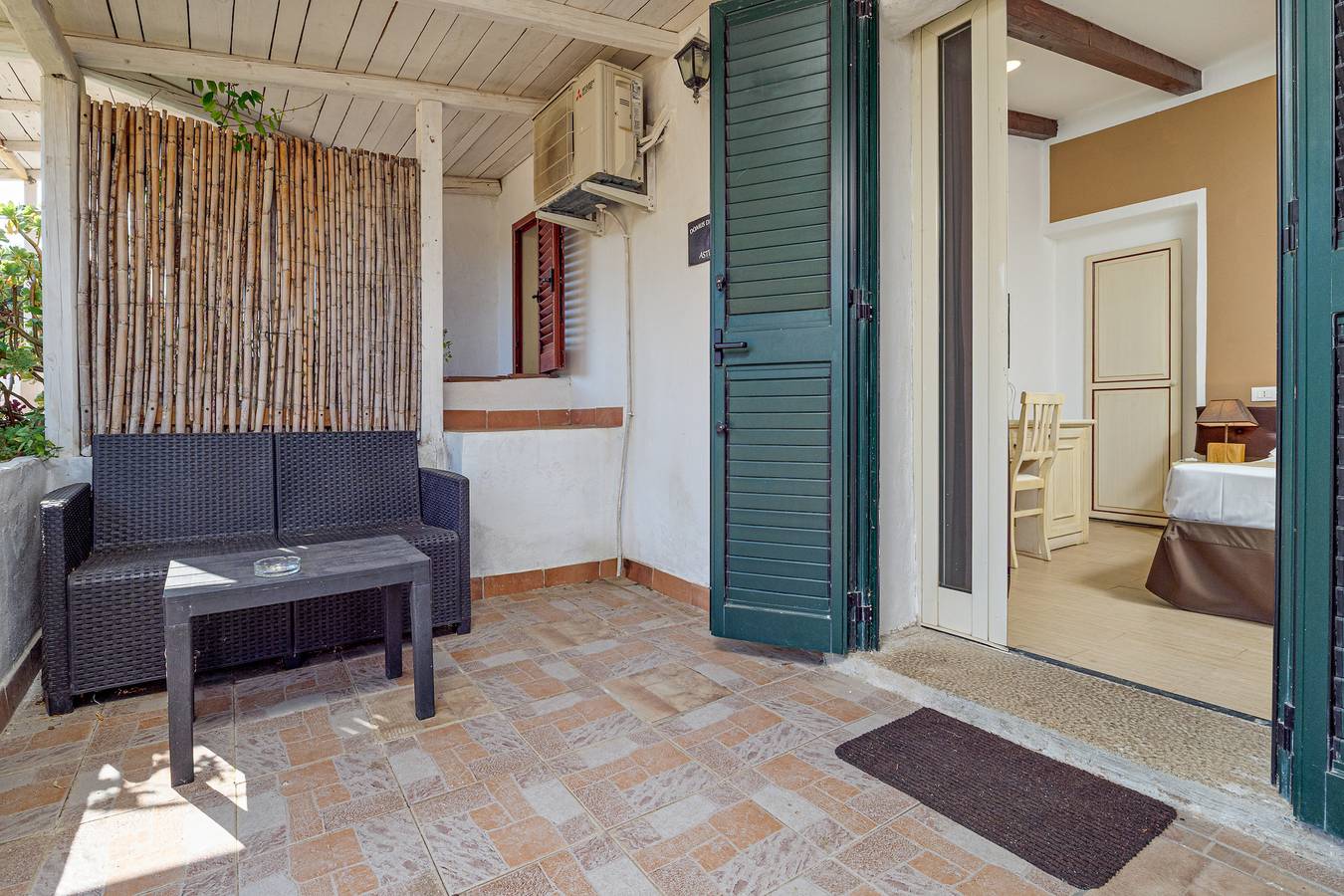 Camera 'Astri' con vista montagna, Wi-Fi e aria condizionata in Arzachena, Costa Smeralda