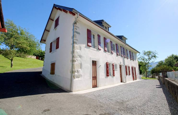 Gîte pour 10 personnes, avec jardin et terrasse, animaux acceptés à Arras-en-Lavedan - 3