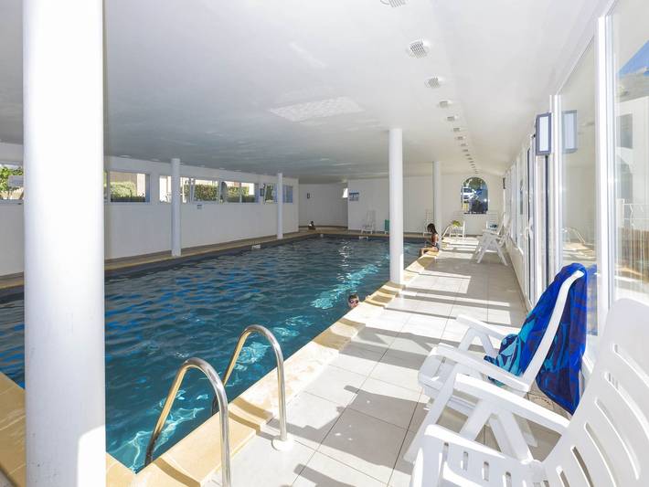 Location de vacances pour 4 personnes, avec Jardin et Piscine à Le Tronchet