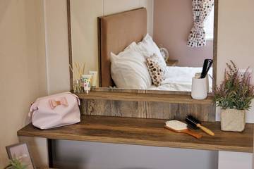 Static Caravan for 6 People in Havant, Hampshire, Photo 2