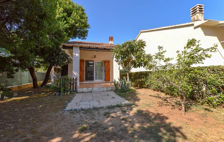 Cozy 1.5km to Beach: 74m² Apartment with Pool and Terrace in Cervione, Corte region
