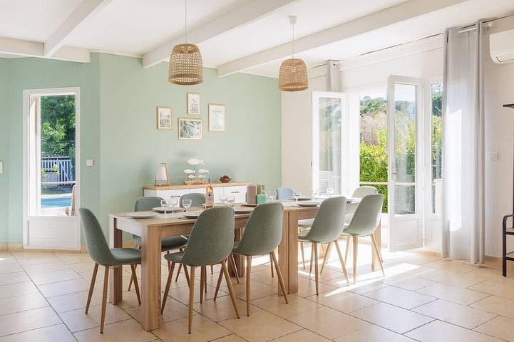 Villa for 11 people, with terrace and garden - 1