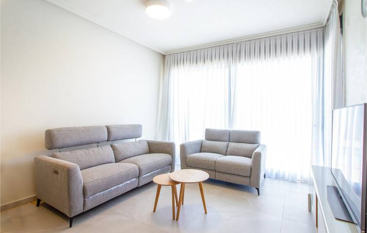 Ferienhaus für 8 Personen, mit Garten und Pool sowie Terrasse in Torrevieja - 4