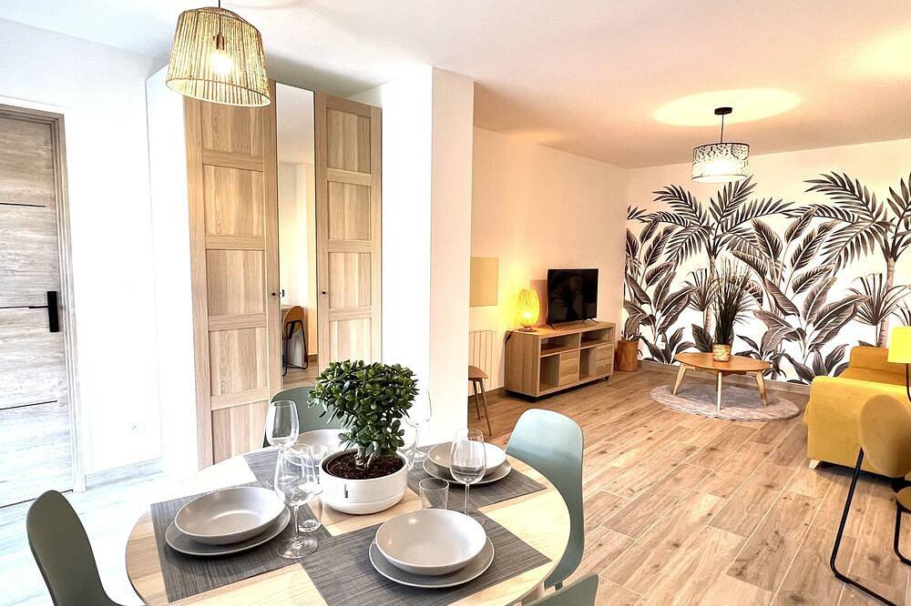 Appartement entier, T2 Saint-Genis-Laval Terrasse et jardin privatifs in Saint-Genis-Laval, Lyon et ses environs