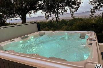 Gîte pour 6 personnes, avec jacuzzi et jardin dans Sepx