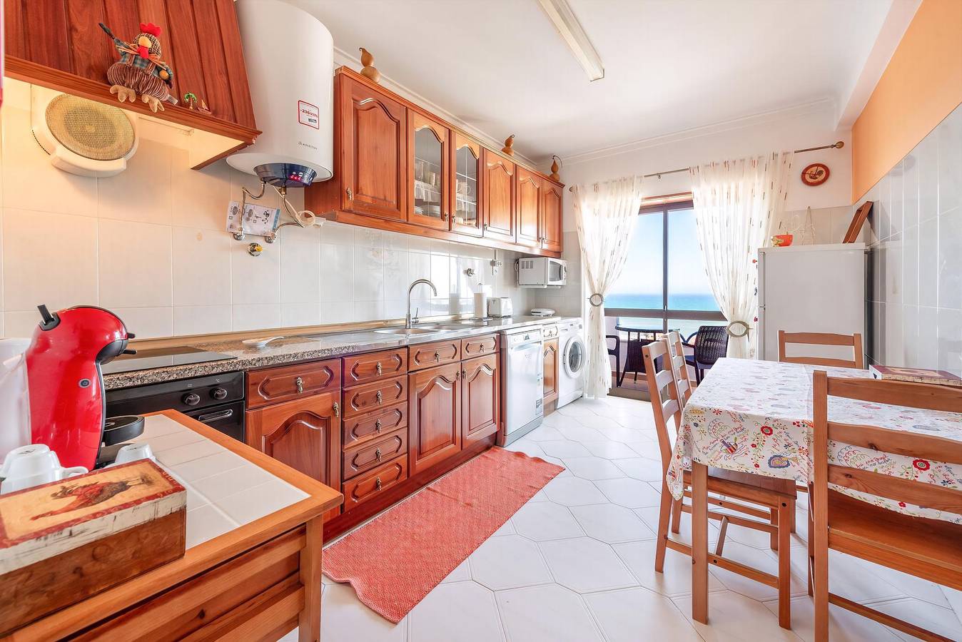 Ganze Wohnung, Ferienwohnung für 4 Personen mit Balkon in Praia dos Pescadores (Ericeira), Ericeira