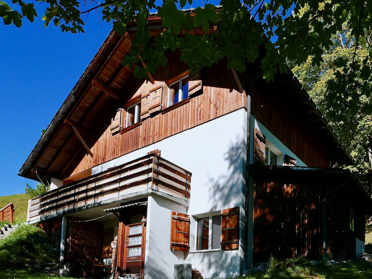 Ganze Ferienwohnung, Ferienhaus Diggelmann - 5,5 - 7 Zimmer Ferienhaus Diggelmann in Matt, Glarus Süd