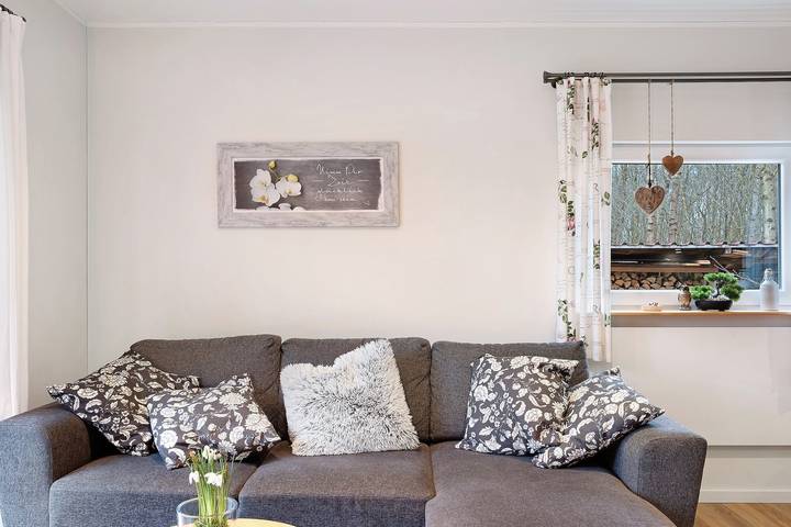 Hel lägenhet, Holiday Apartment 'Ferienhaus Im Grünen' with Private Terrace, Wi-Fi and Air Conditioning in Varel, Södra Nordsjökusten