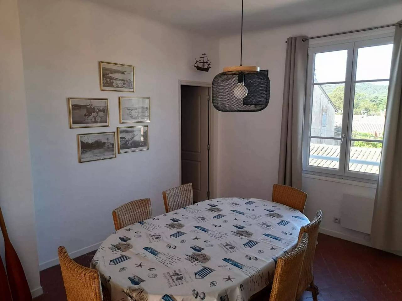 Appartamento intero, Grazioso appartamento luminoso con 8 letti in Hyeres, Porquerolles