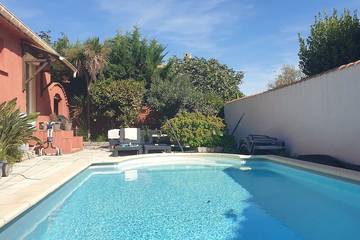 Gîte pour 2 personnes, avec terrasse ainsi que piscine et jardin à Villeneuve-lès-Maguelone