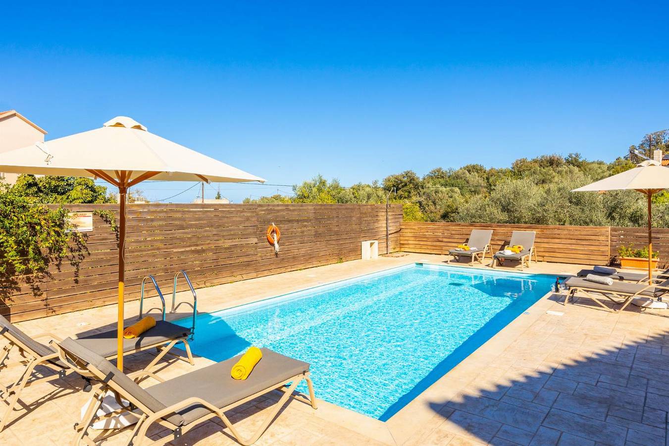 Villa Aspa in Prines, Nikiforos Fokas