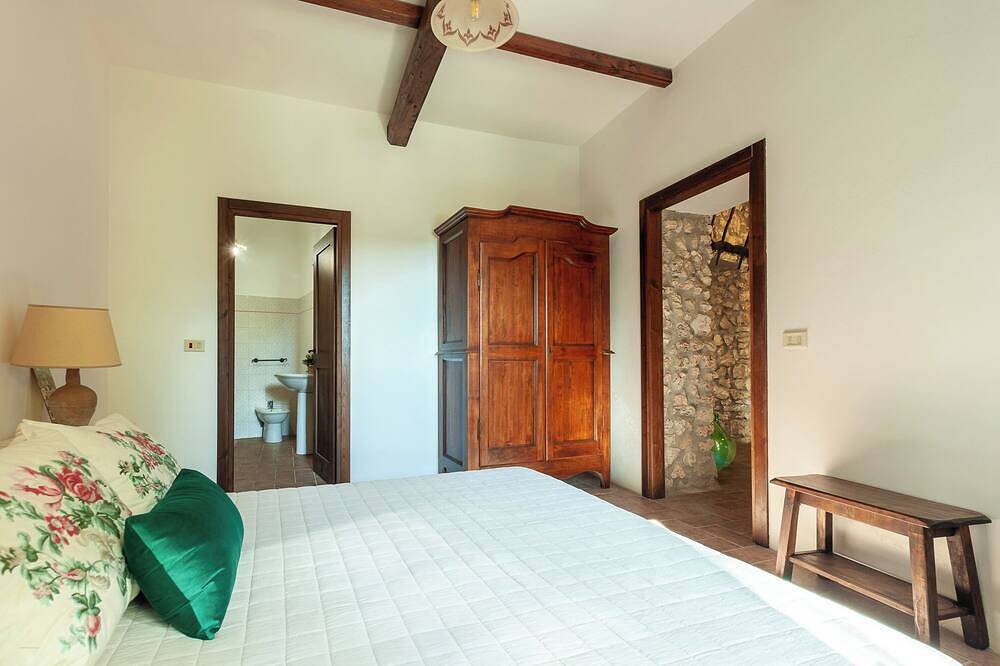 Country house for 8 people with above-ground pool in Giove, Province de Terni