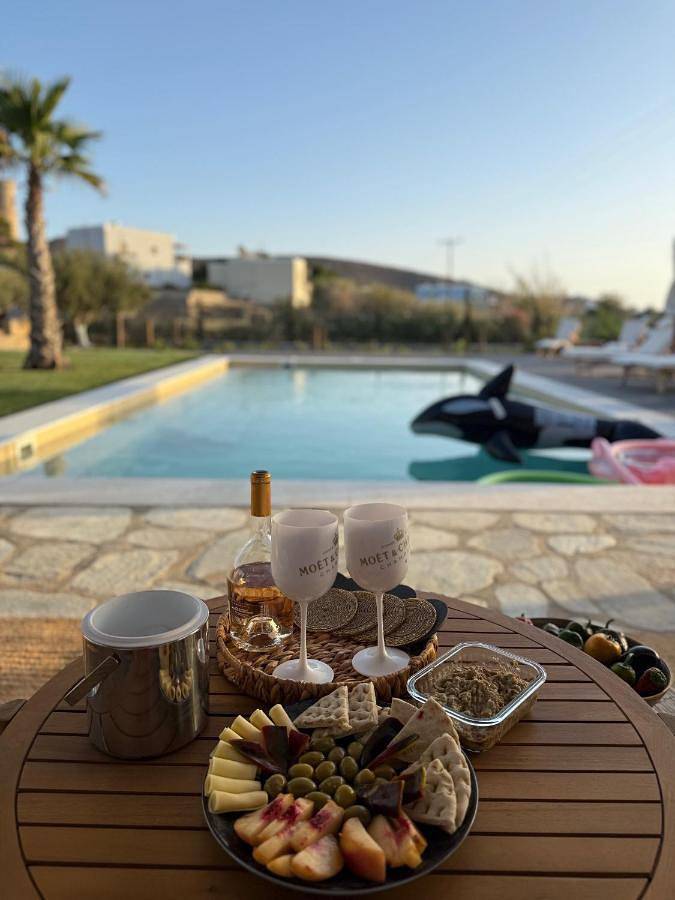 Vakantiehuis voor 4 personen, with whirlpool and tuin as well as zwembad, kindvriendelijk in Poseidonia