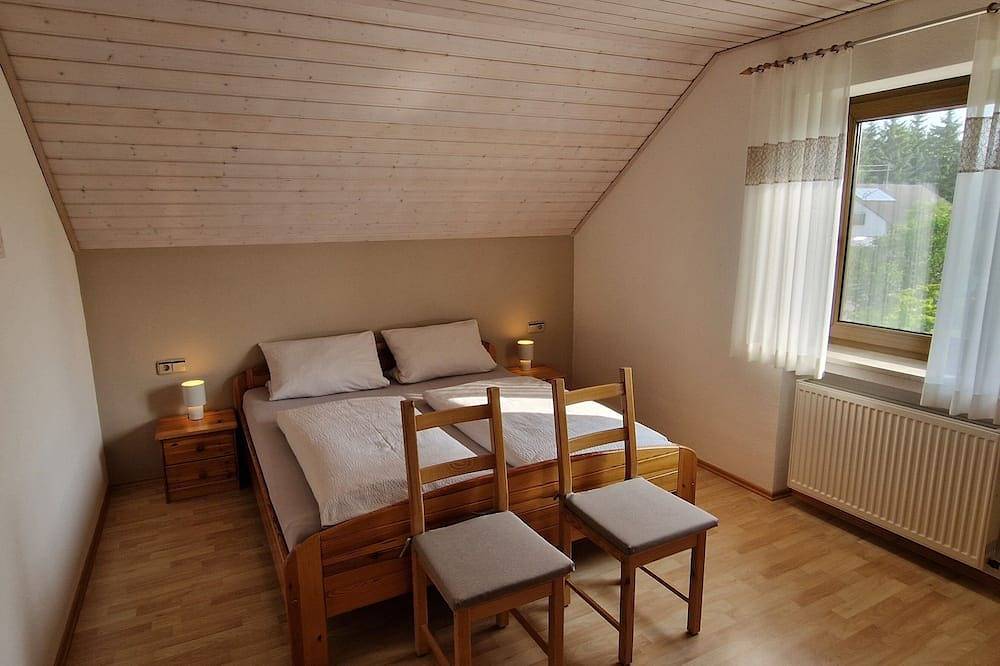 Ganze Wohnung, Großzügige Ferienwohnung (80qm) mit Garten und Wlan in Ellzee, Bayerisch Schwaben