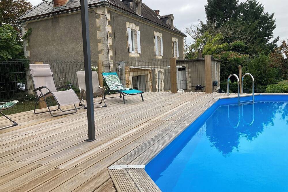 Maison de campagne rénovée, piscine privée Dordogne entre Lascaux Sarlat 6-8pers in Saint-Geniès, Périgord Noir