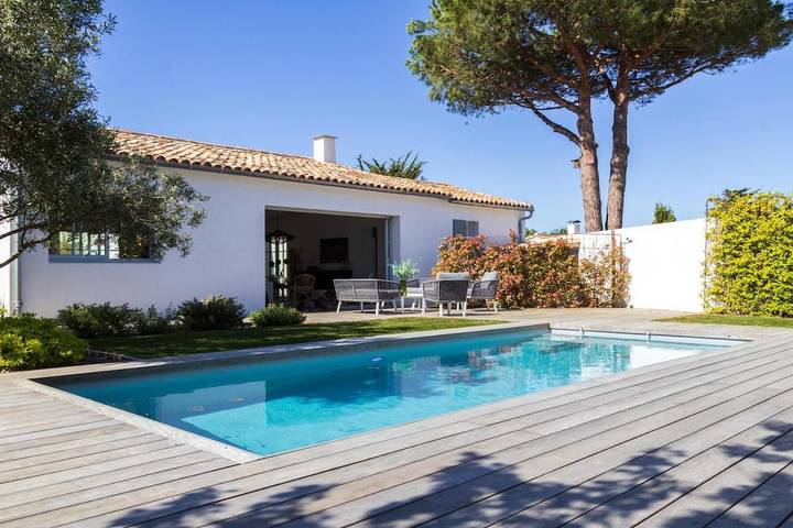 Maison d’hôte pour 10 personnes, avec Terrasse ainsi que Jardin et Piscine