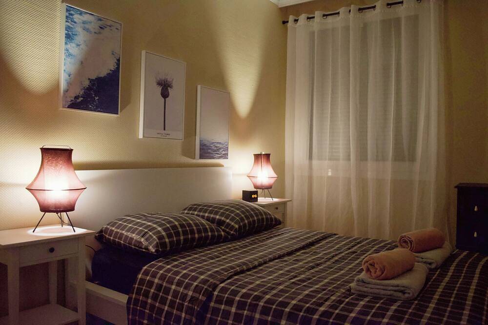 Entire apartment, Bright & Cozy 2 bedrooms • Walk Everywhere in Saint-Étienne in Saint-Étienne, Loire