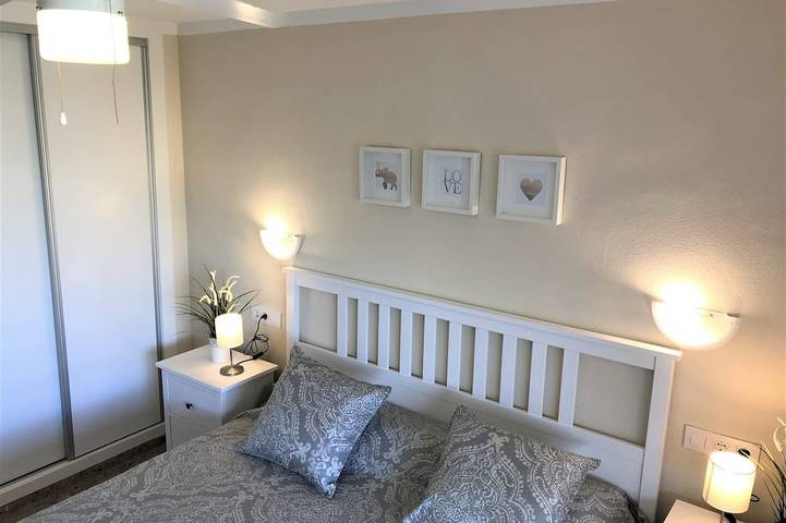 Appartement entier, 1ªLínie! Directement sur la plage, vue sur la mer, piscine, air conditionné, WIFI, ville à proximité in El Palmar, Costa Blanca