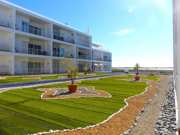 Apartamento de férias para 4 pessoas, com Varanda e Piscina em Fuseta