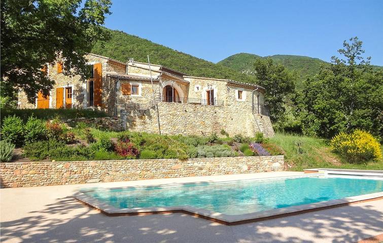 Maison de vacances pour 4 personnes, avec piscine ainsi que terrasse et jardin dans la Drôme - 3