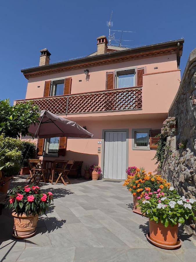 Ferienhaus für 6 Personen, mit Balkon und Terrasse sowie Ausblick in Monterchi