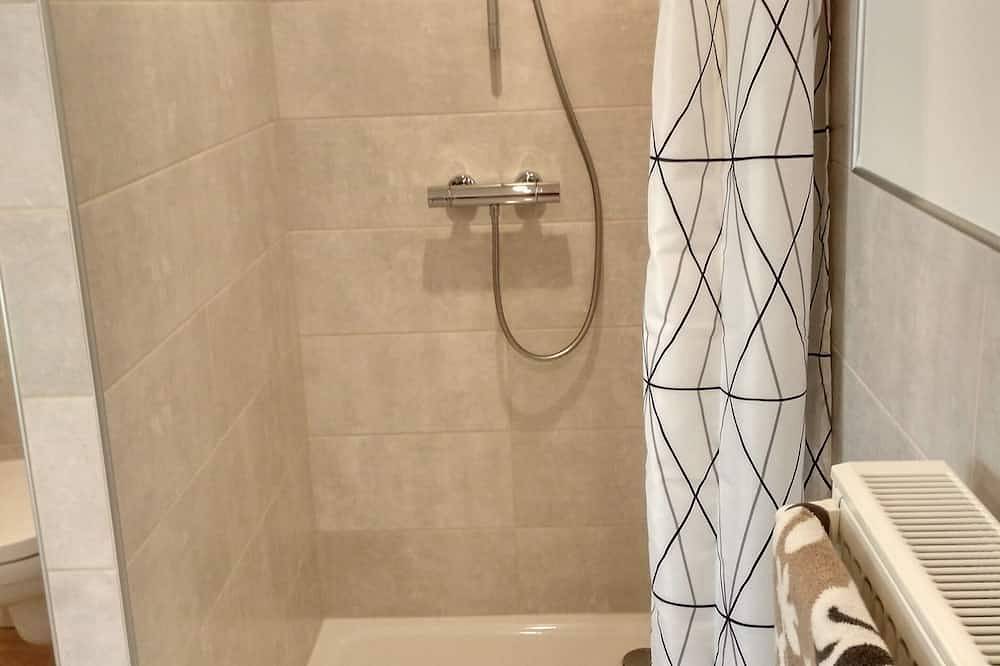 Ganze Wohnung, Moderne, gemütliche Ferienwohnung  für 2-4 Personen an der Mosel in Minheim, Bernkastel-Kues & Umgebung