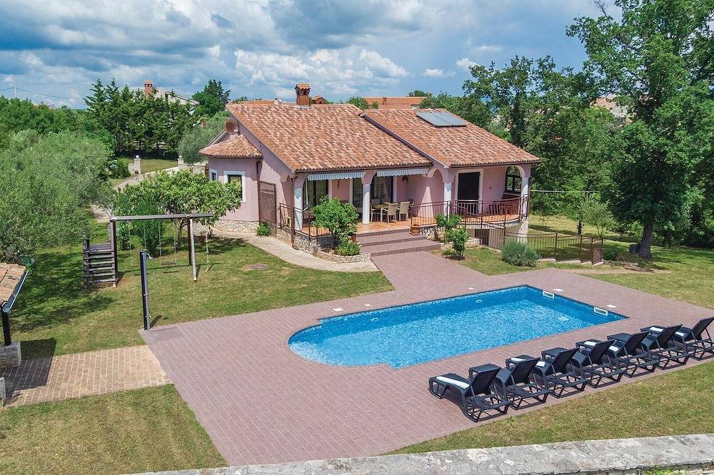 Wspaniały dom w Krnicy in Marčana, Południowe Wybrzeże Istrii