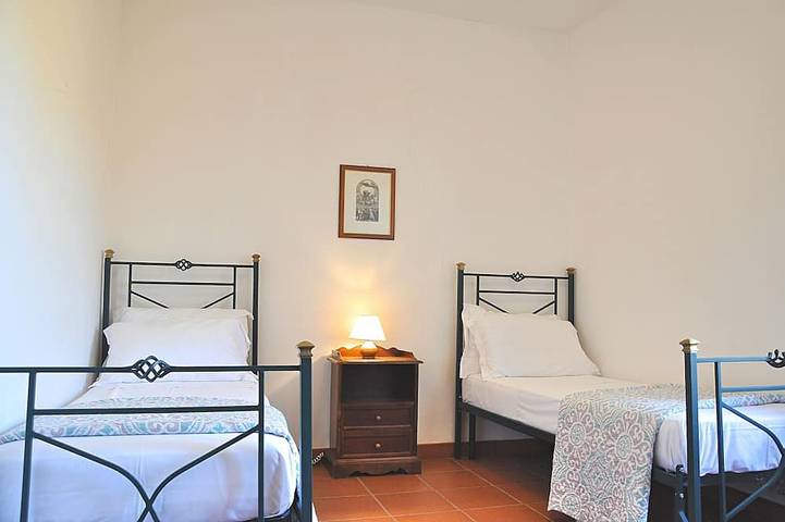 Villa i Noccioli   18 posti letto, piscina, parco in Capranica, Provincia di Viterbo
