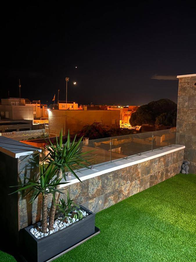 Ferienwohnung für 4 Personen, mit Terrasse und Ausblick - 1