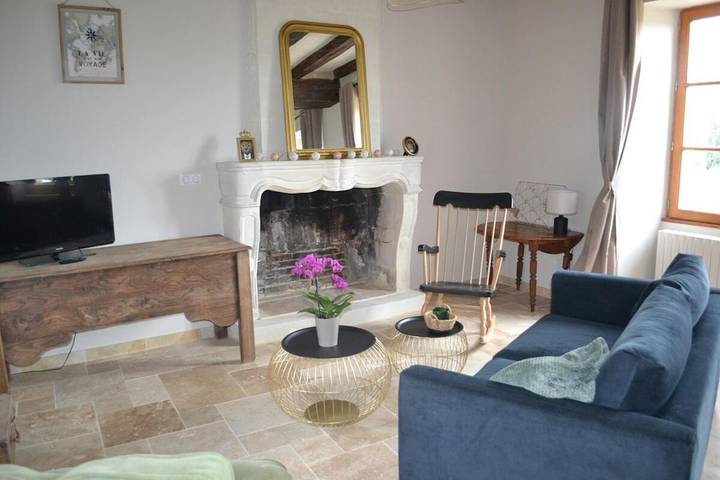 Location de vacances pour 6 personnes, avec vue et jardin à Cravant-les-Côteaux - 2