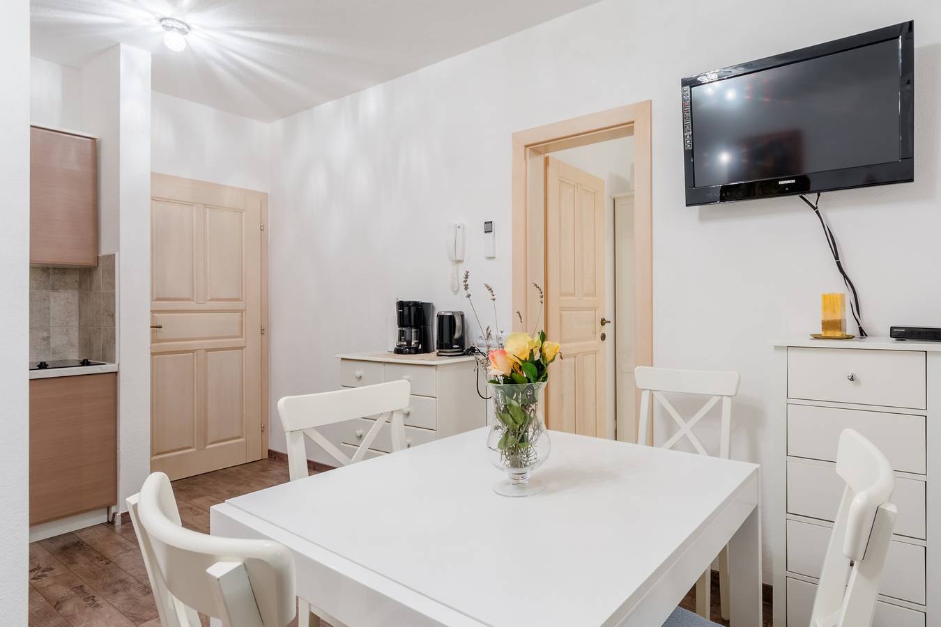 Ganze Wohnung, Ferienwohnung für 3 Personen mit Balkon in Okrug Donji, Ciovo