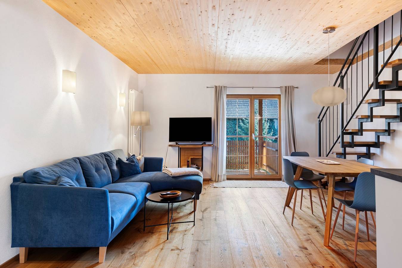 Ganze Wohnung, Ferienwohnung Landlust am See mit Gemeinschaftsgarten, Balkon und Wlan in Öhningen, Untersee