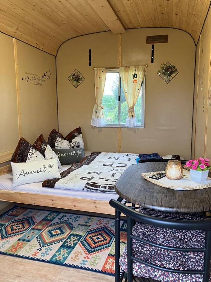 Camping für 2 Personen, mit Terrasse und Ausblick in Thüringen