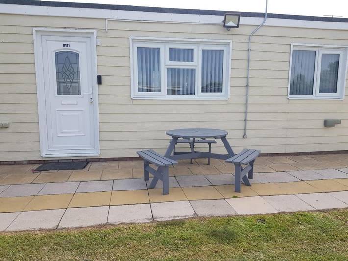 Holiday rental for 4 people, with terrace and garden as well as pool in Camber Sands