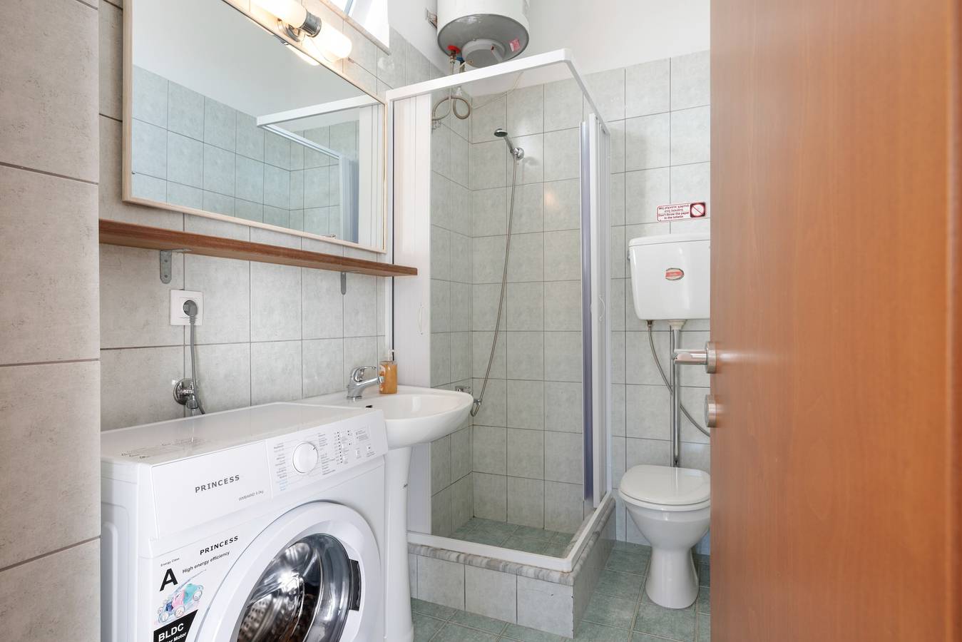 Vakantiewoning "One-Bedroom Kallithea" met zeezicht, 2 gedeelde terrassen & Wi-Fi, foto 15