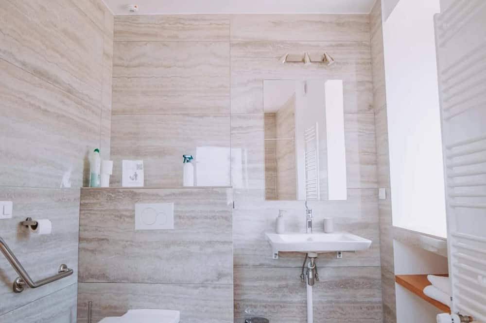 Ferienhaus-Premium-Ensuite mit Dusche-Gartenblick-5 étoiles - 4 épis in Saint-Germain-des-Champs, Naturpark Morvan