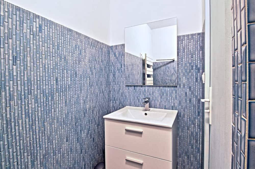 Apartamento entero, 2-bedroom apartment with terrace and parking, beach 70 metres away in Carnon-Plage, Mauguio