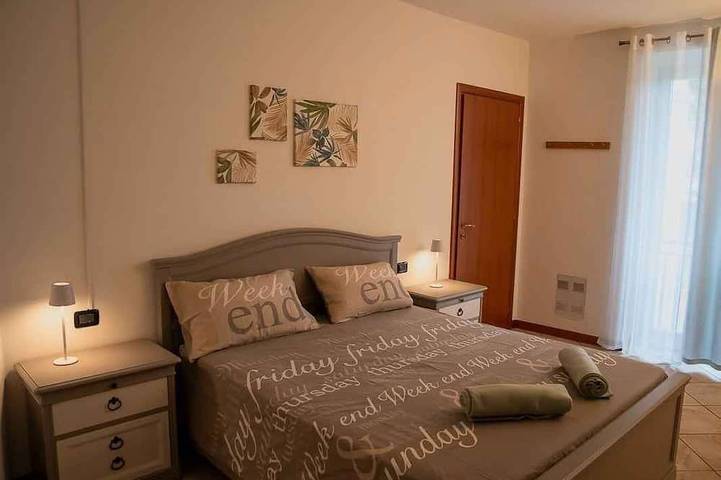 Ganze Wohnung, Ferienwohnung mit Balkon in Arona (Lago Maggiore), Arona Gemeinde